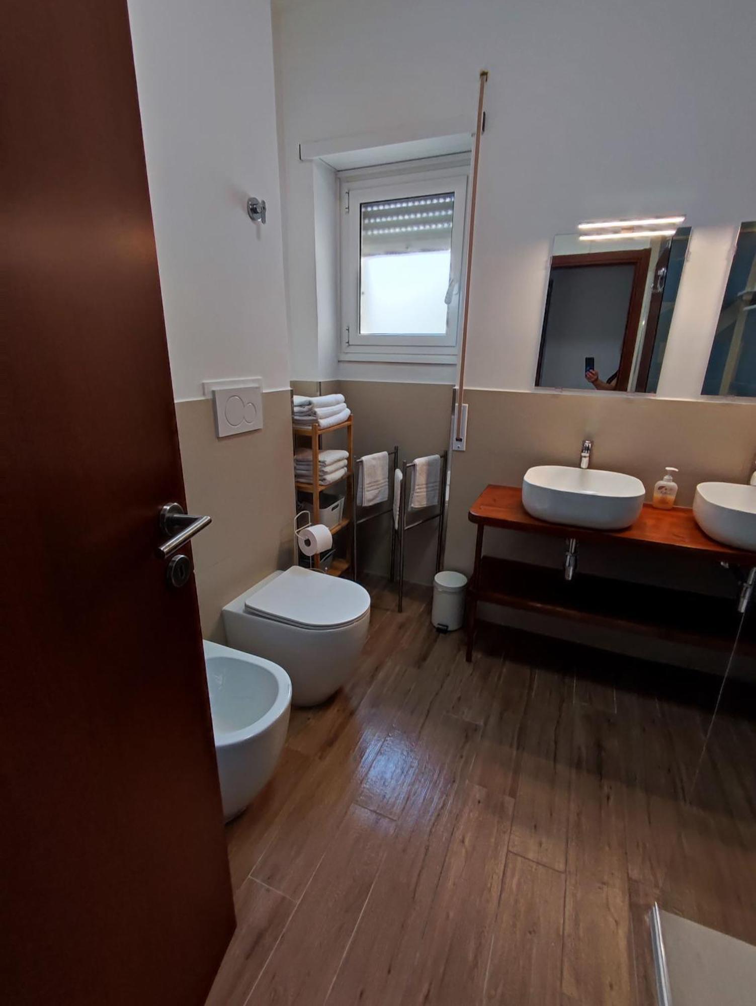 Consoli Home Рим Екстериор снимка